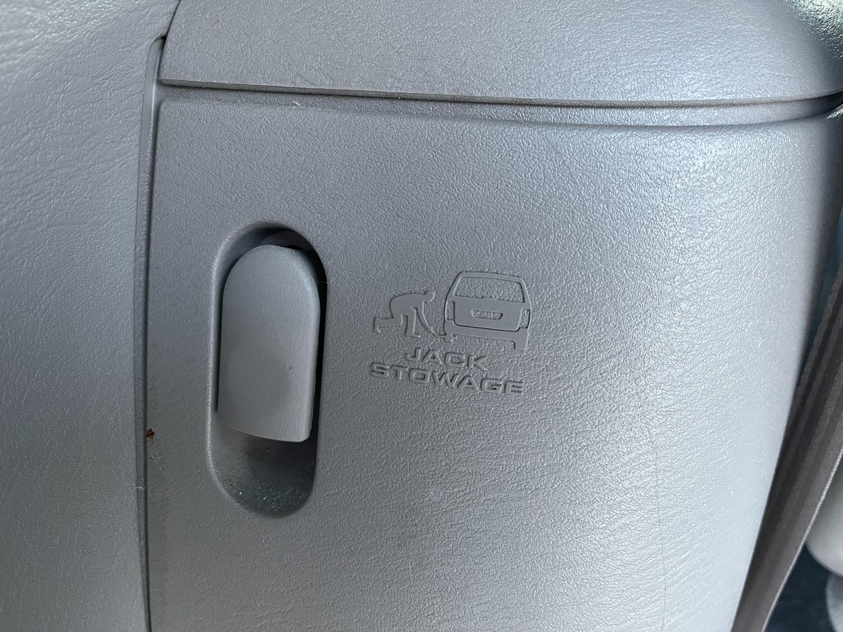 2003 DODGE CARAVAN/GRAND CARAVAN - Image 13