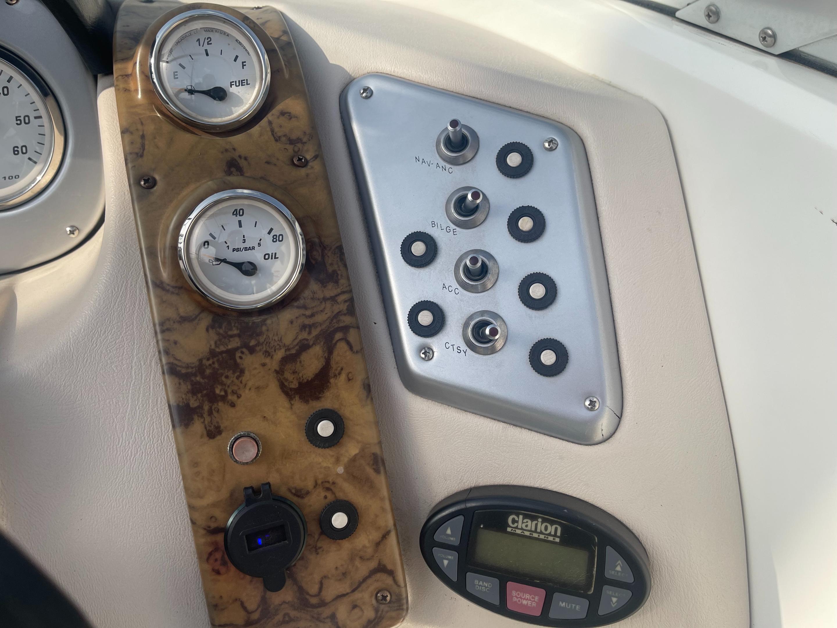 2005 LARSON LXI 228 EB94AF52 11F0 A01A - Image 20