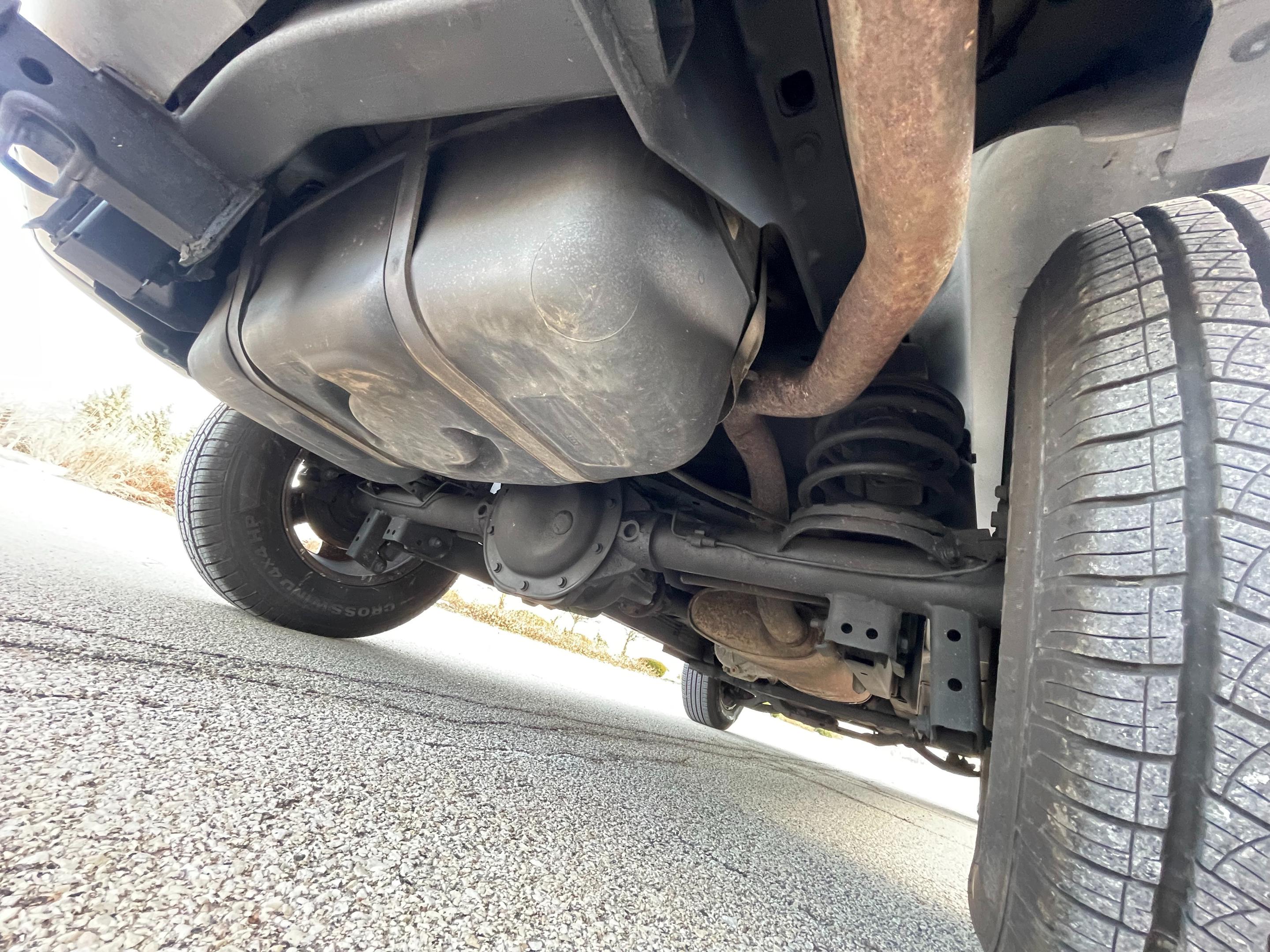 2005 JEEP LIBERTY - Image 35