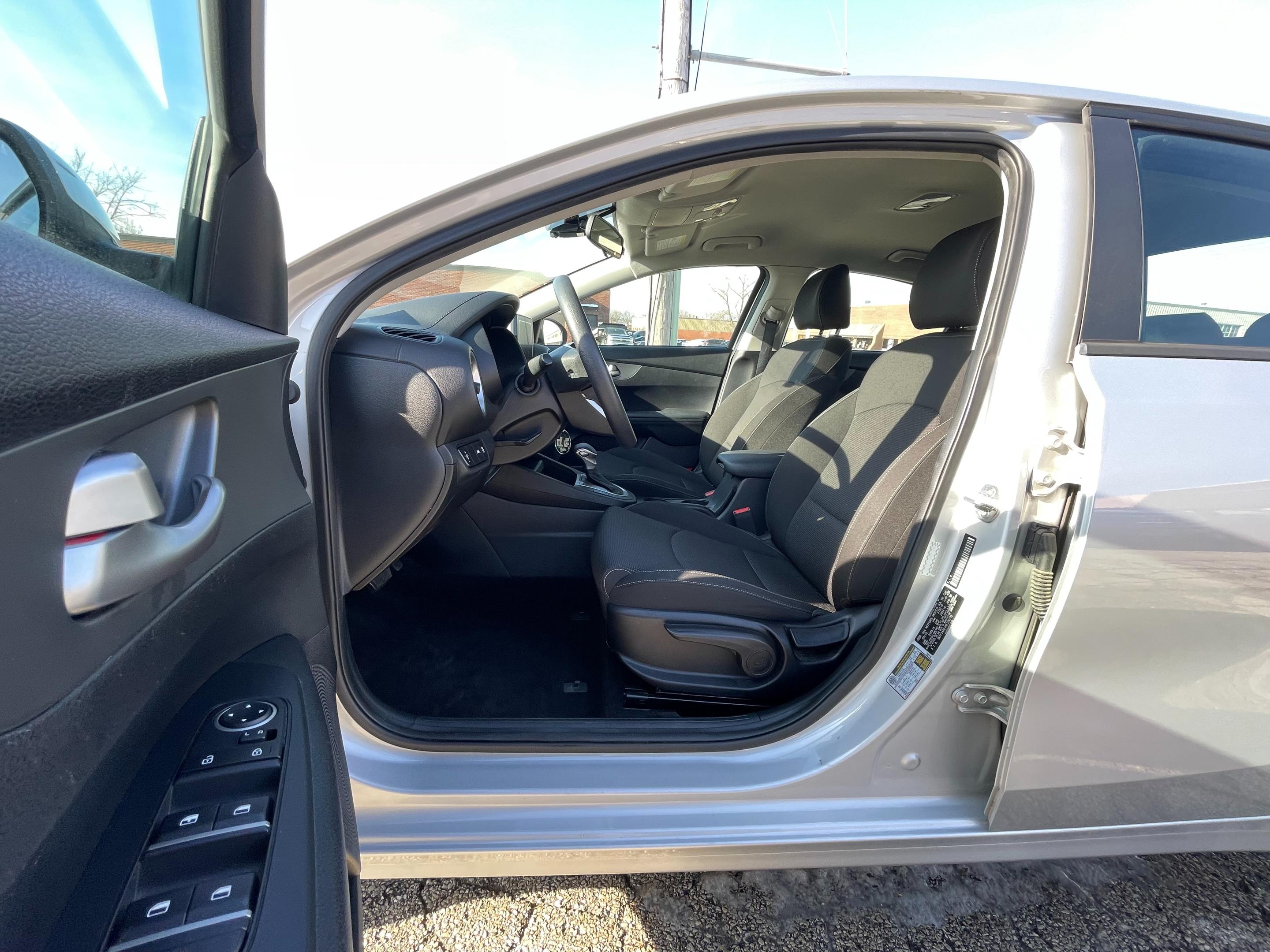 2019 KIA FORTE - Image 23