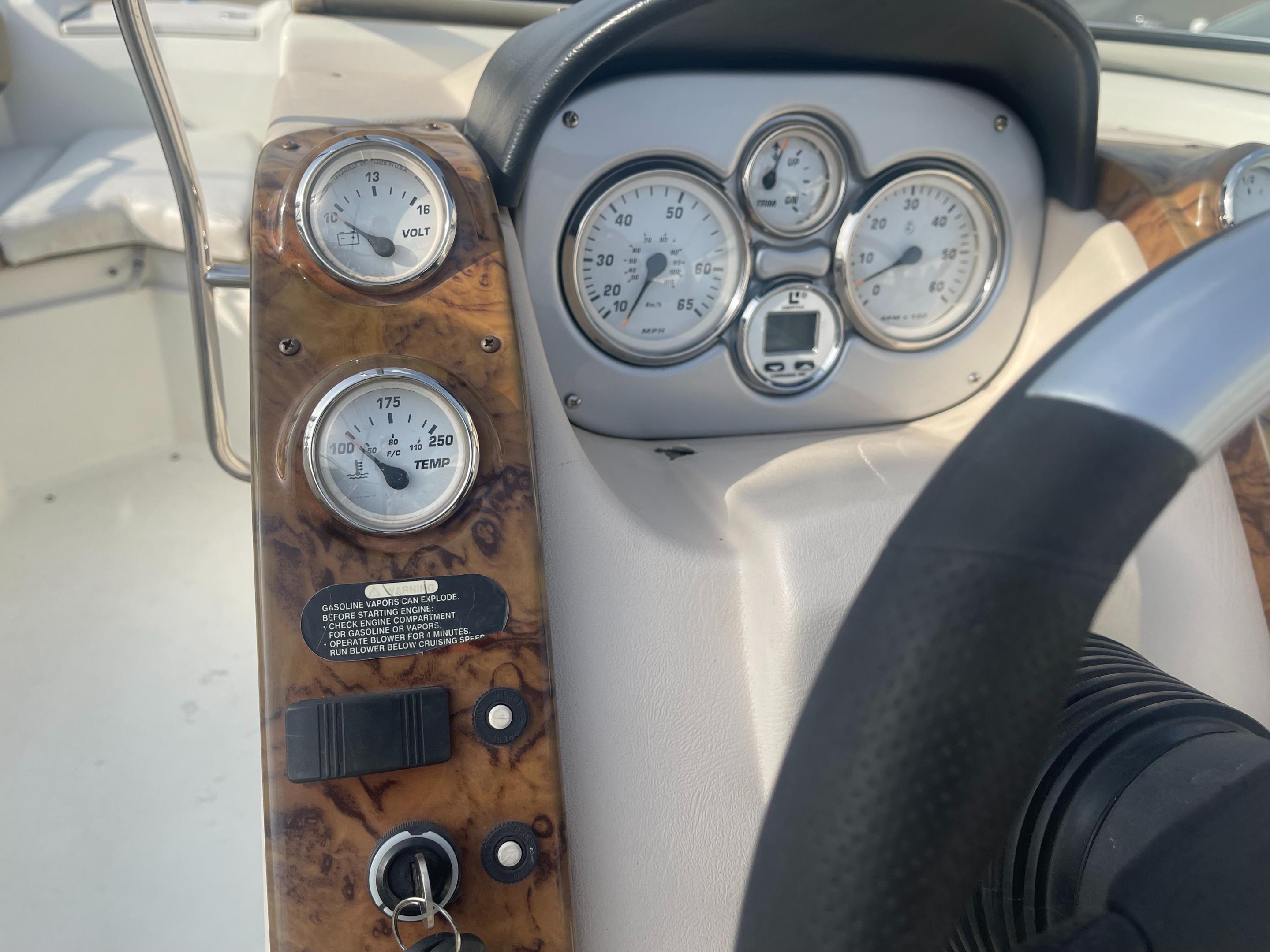 2005 LARSON LXI 228 EB94AF52 11F0 A01A - Image 24