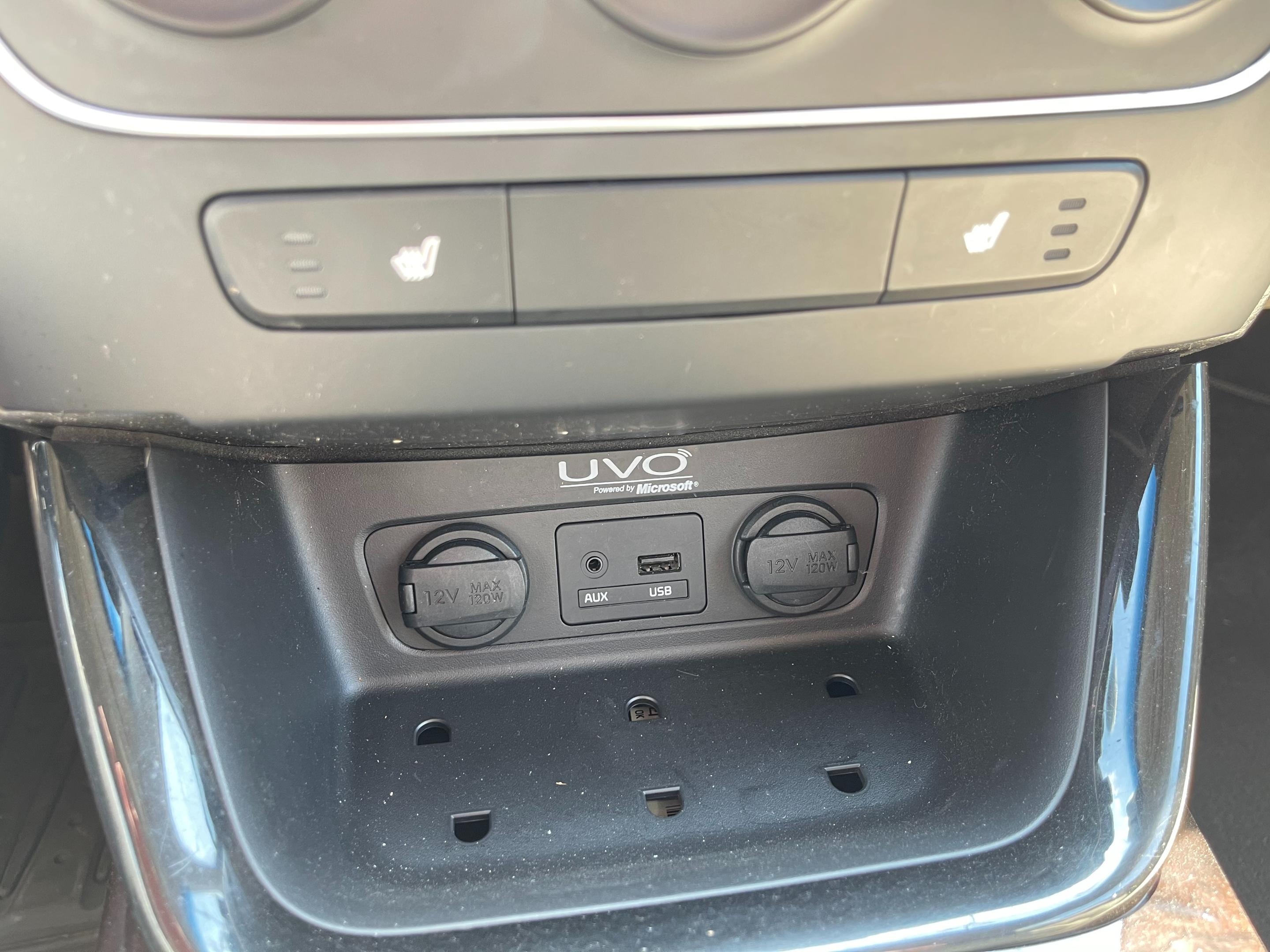 2014 KIA SORENTO - Image 9