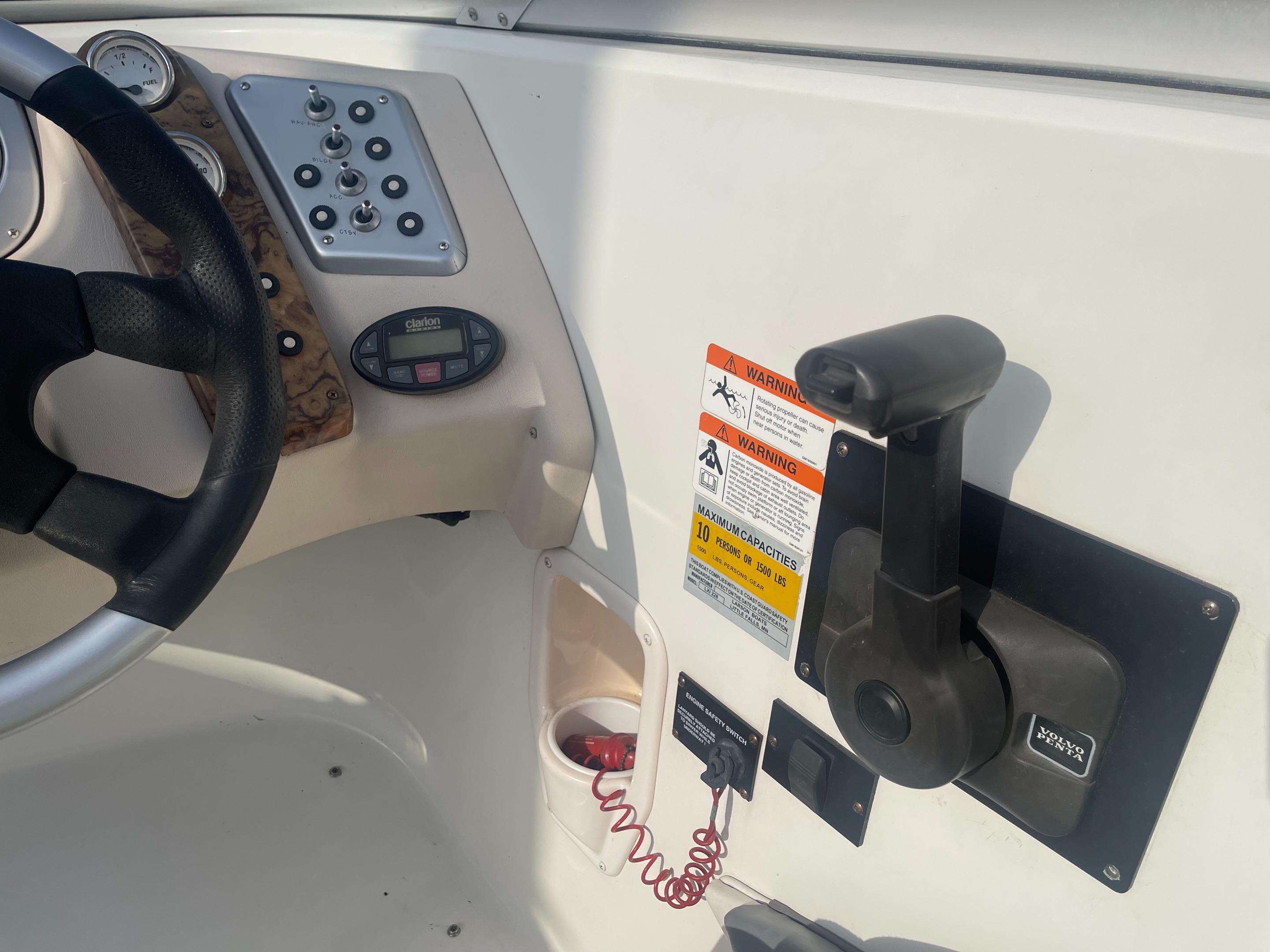 2005 LARSON LXI 228 EB94AF52 11F0 A01A - Image 9