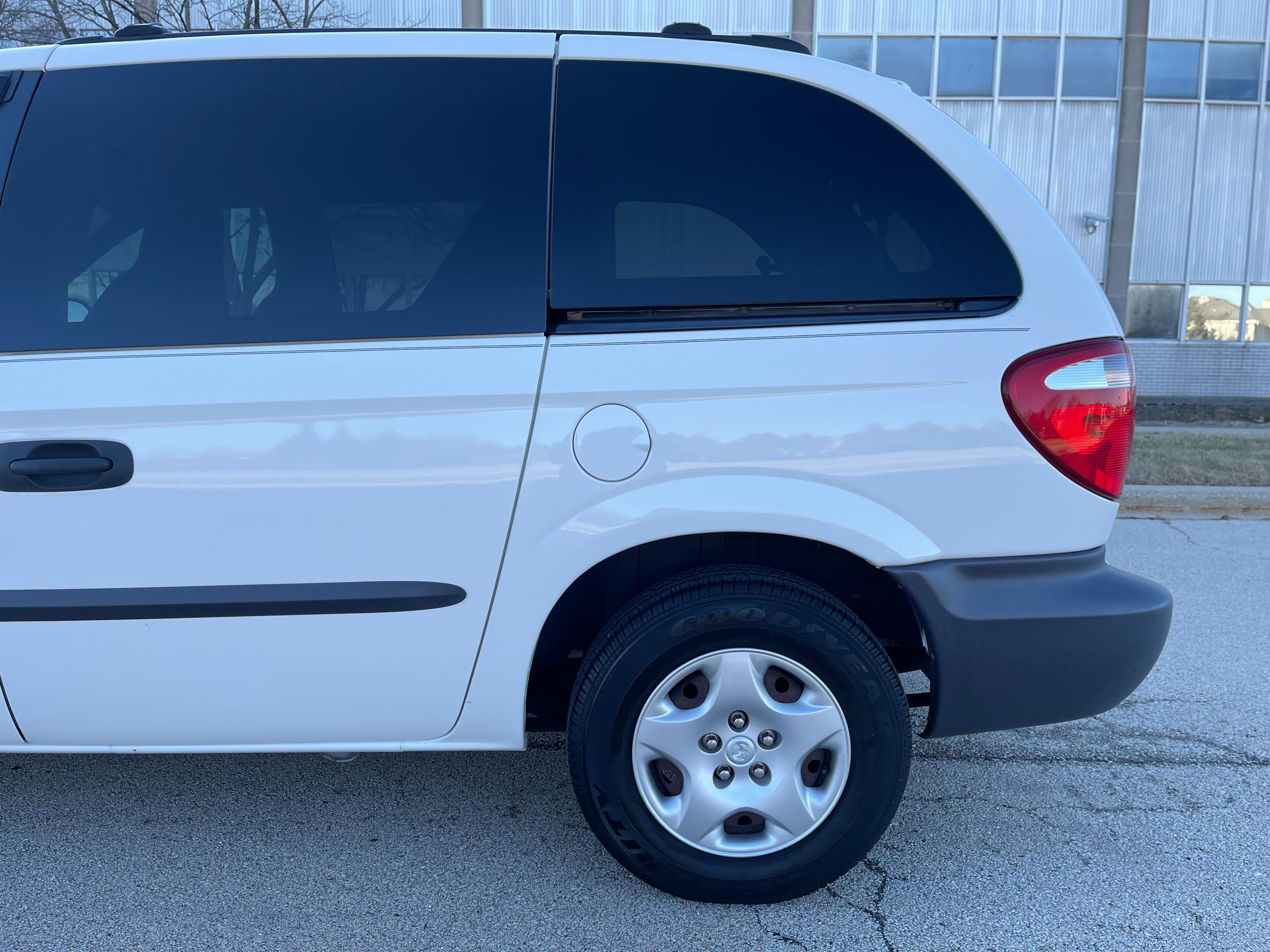 2003 DODGE CARAVAN/GRAND CARAVAN - Image 5