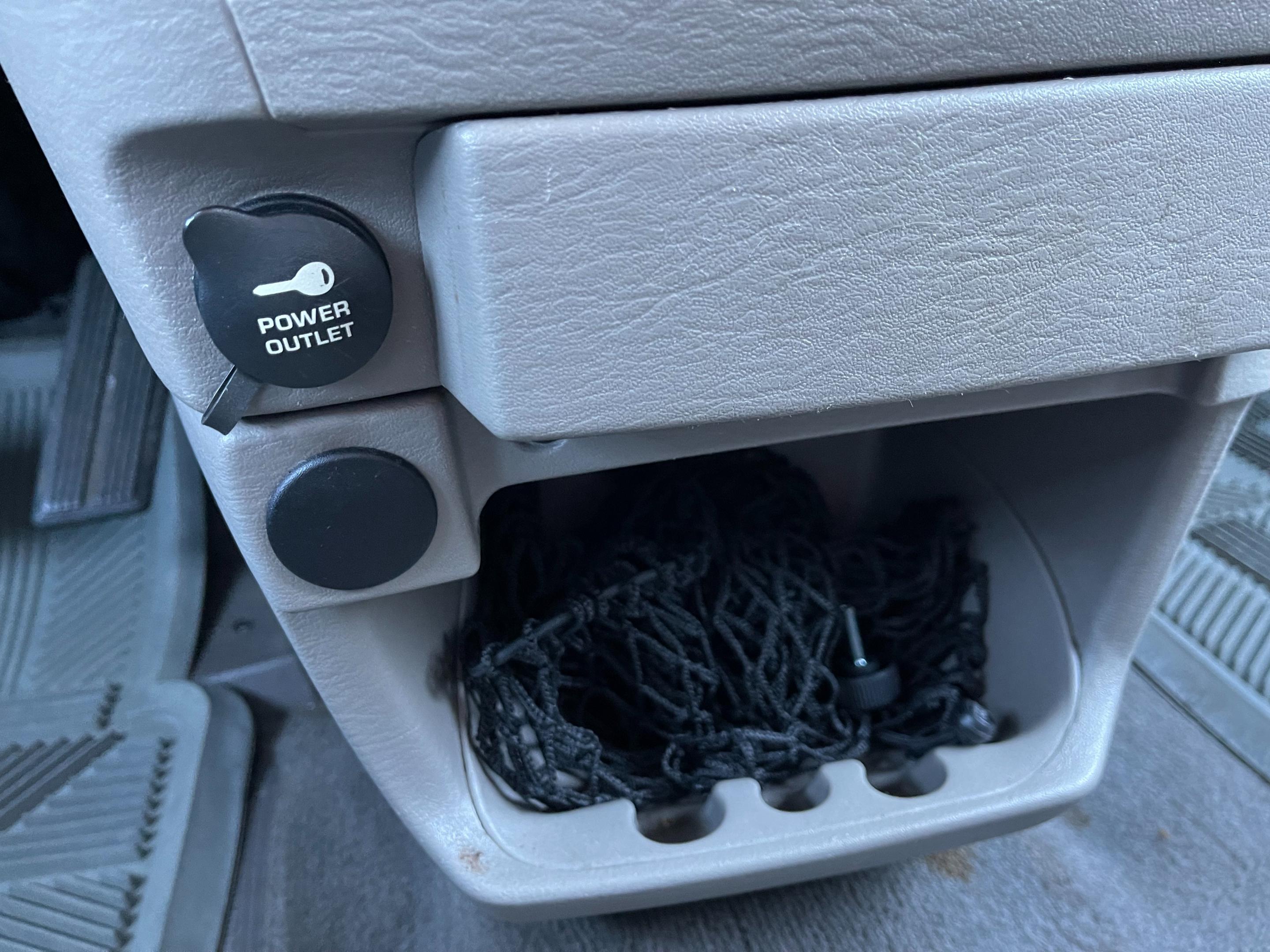 2003 DODGE CARAVAN/GRAND CARAVAN - Image 26