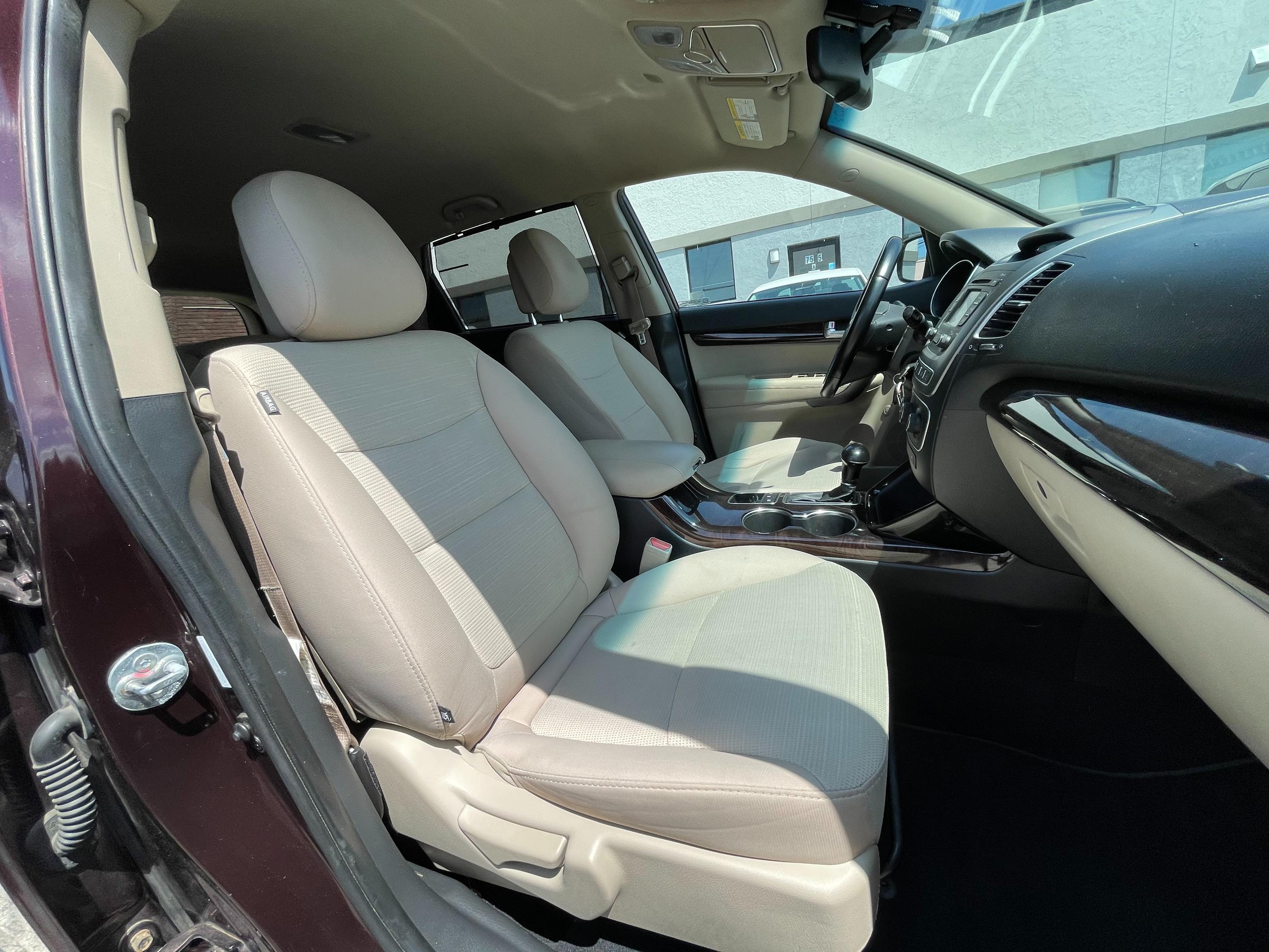 2014 KIA SORENTO - Image 26