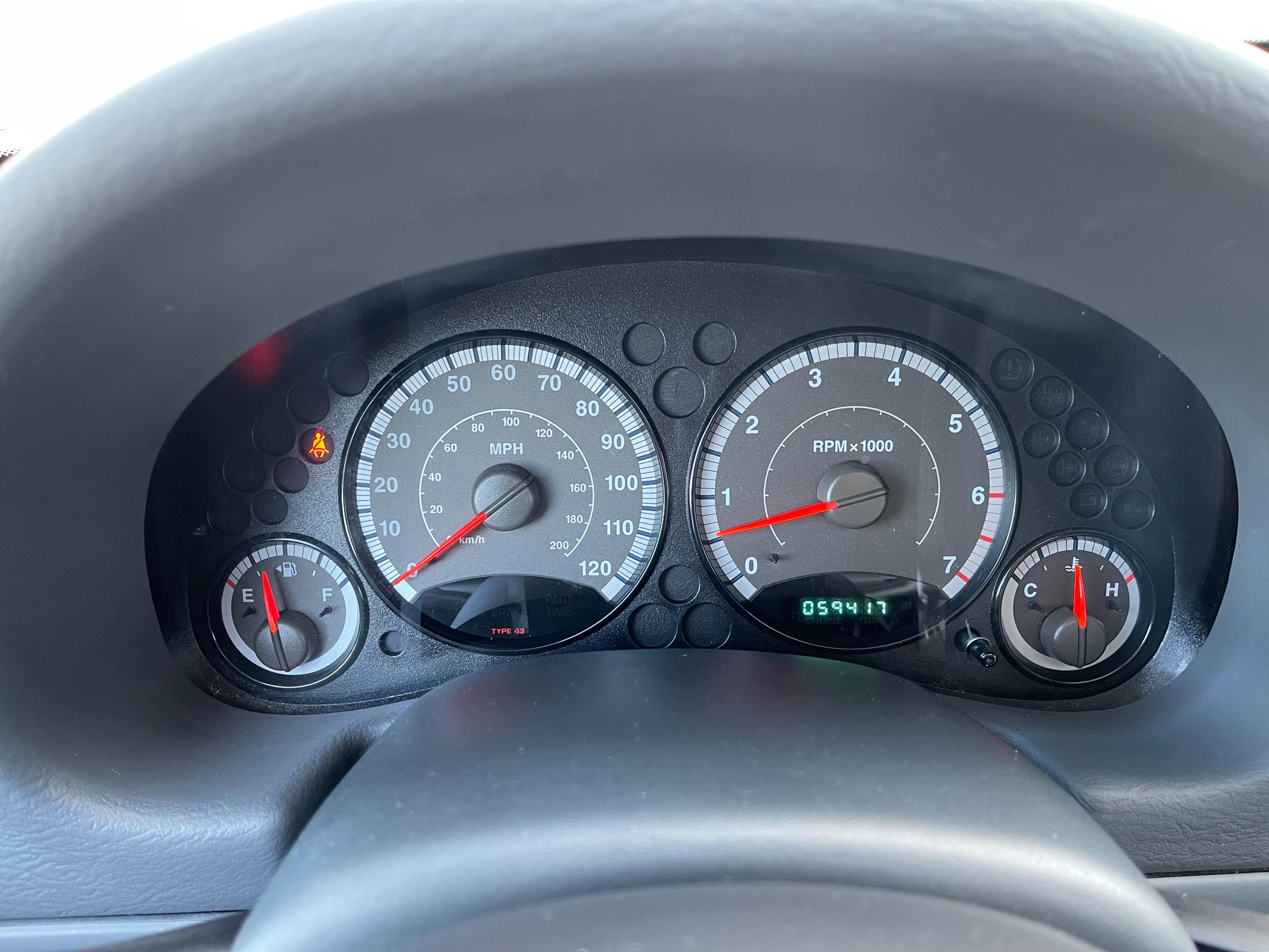 2005 JEEP LIBERTY - Image 37