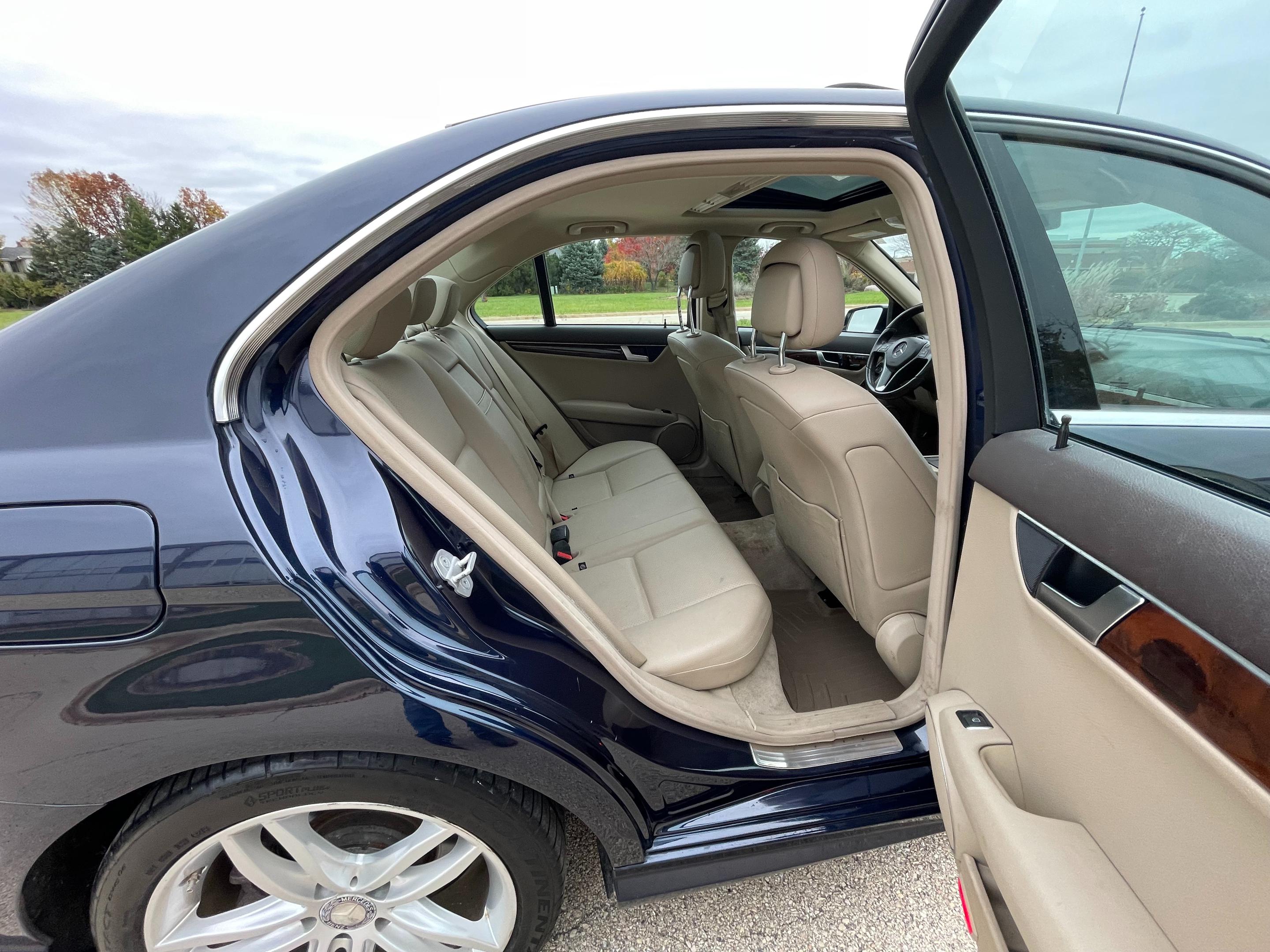 2012 MERCEDES-BENZ C-CLASS - Image 35