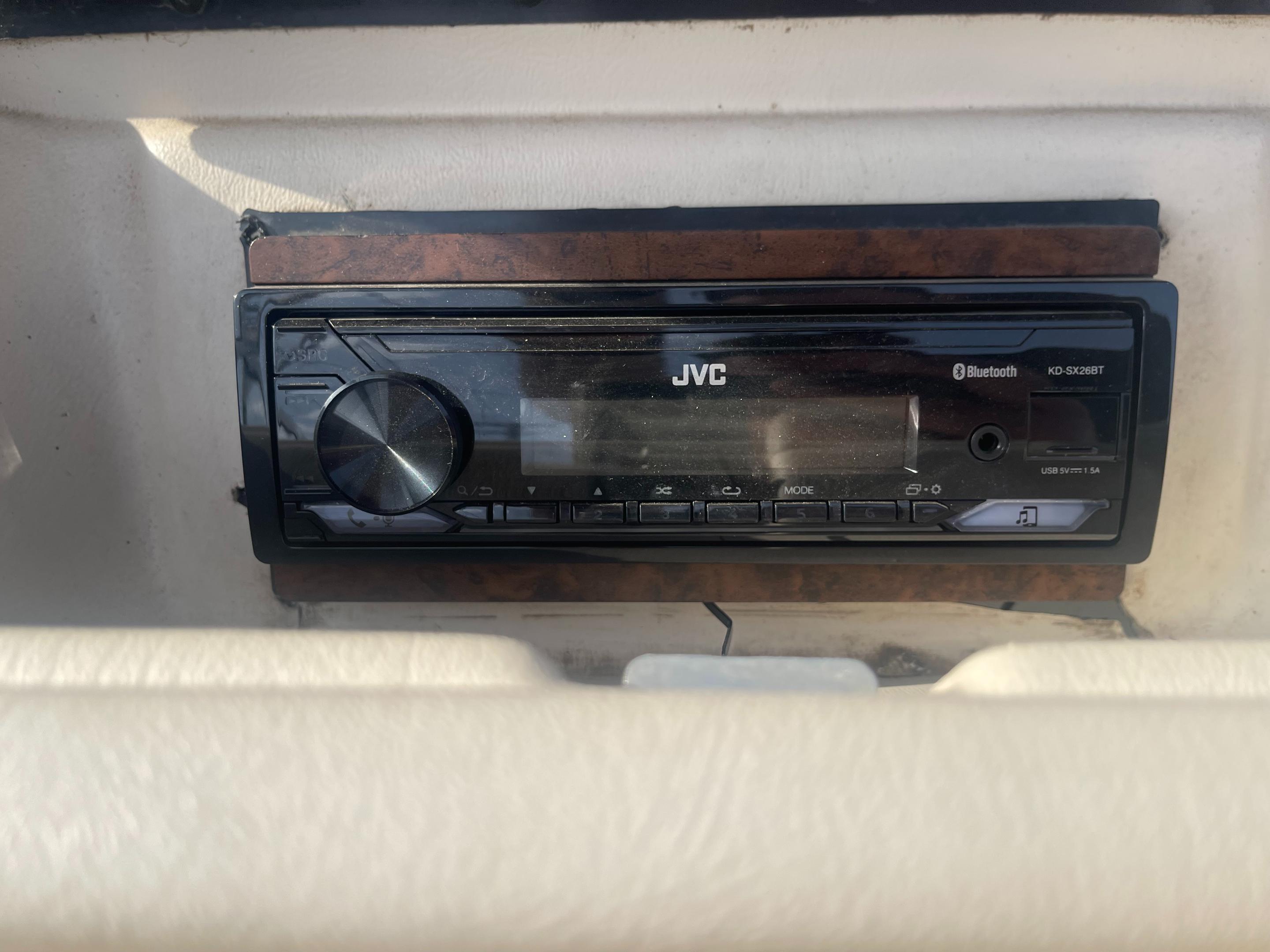 2005 LARSON LXI 228 EB94AF52 11F0 A01A - Image 25