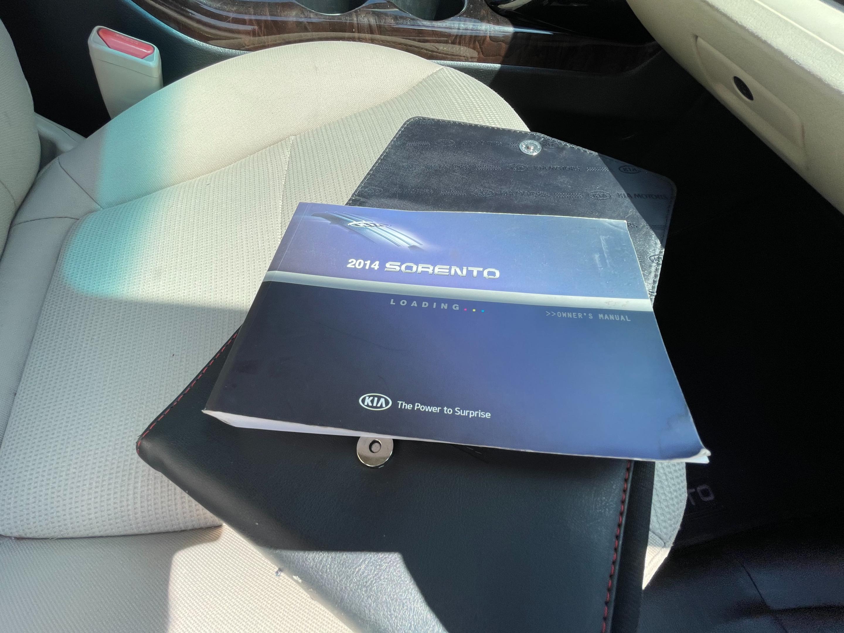 2014 KIA SORENTO - Image 33