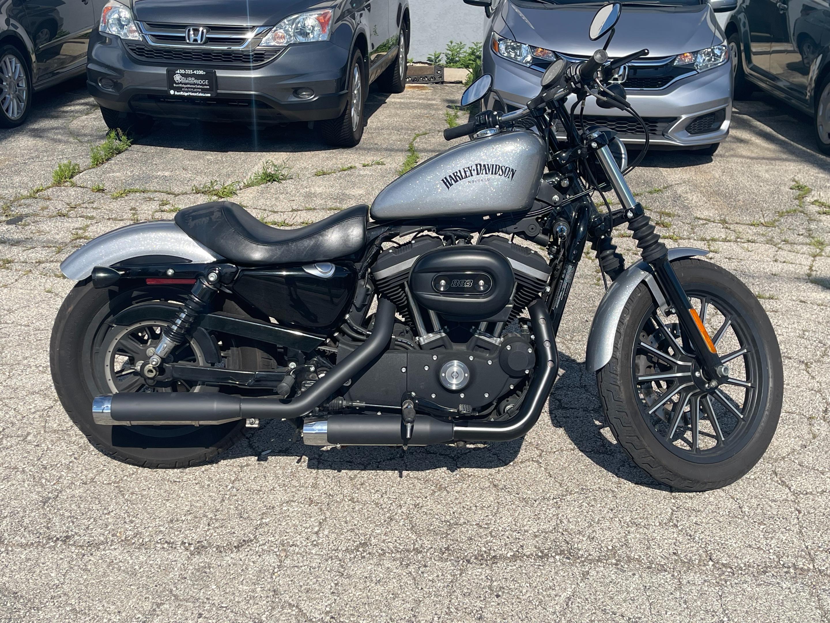 2015 HARLEY-DAVIDSON IRON 883 - Image 1