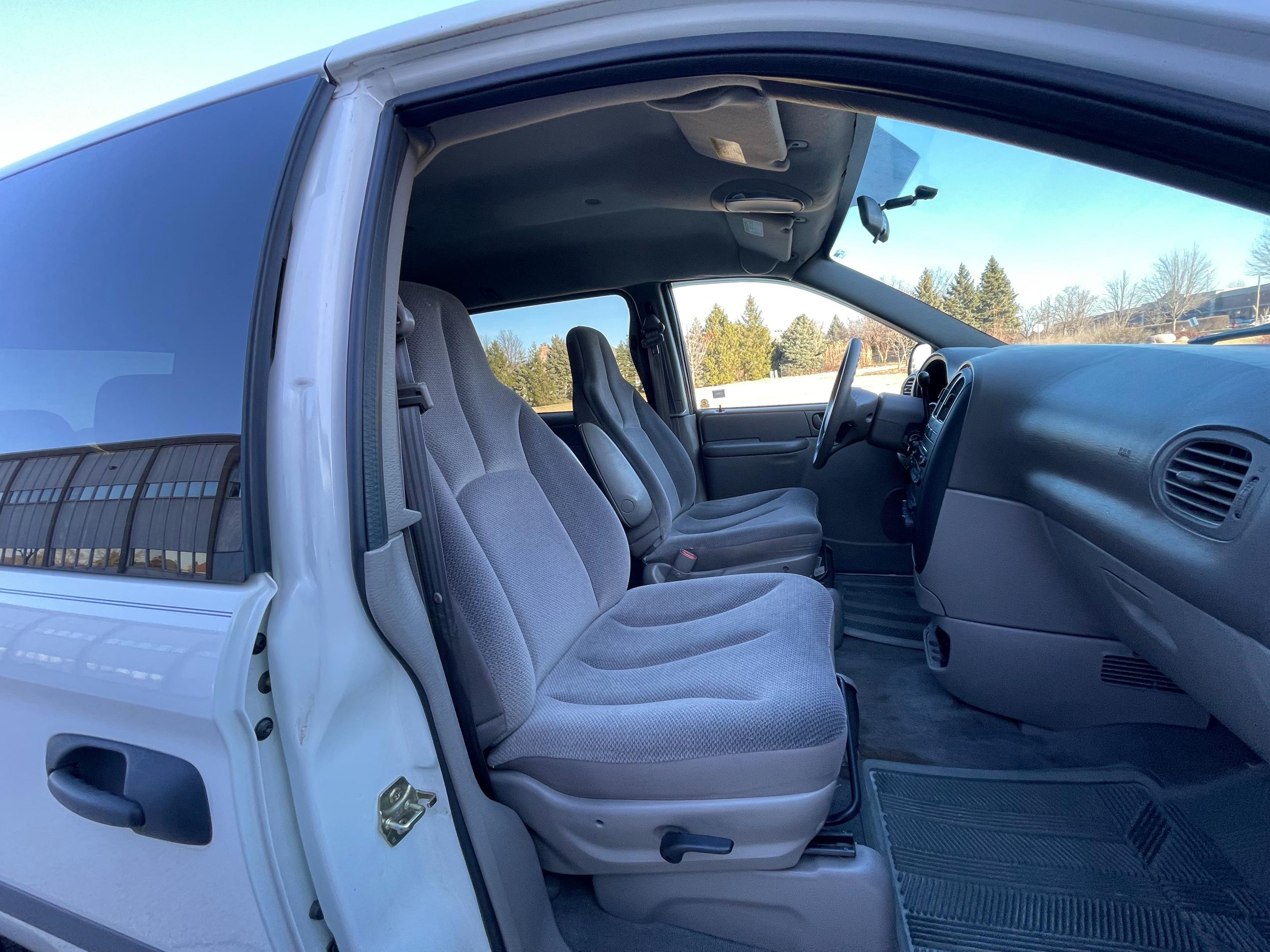 2003 DODGE CARAVAN/GRAND CARAVAN - Image 35