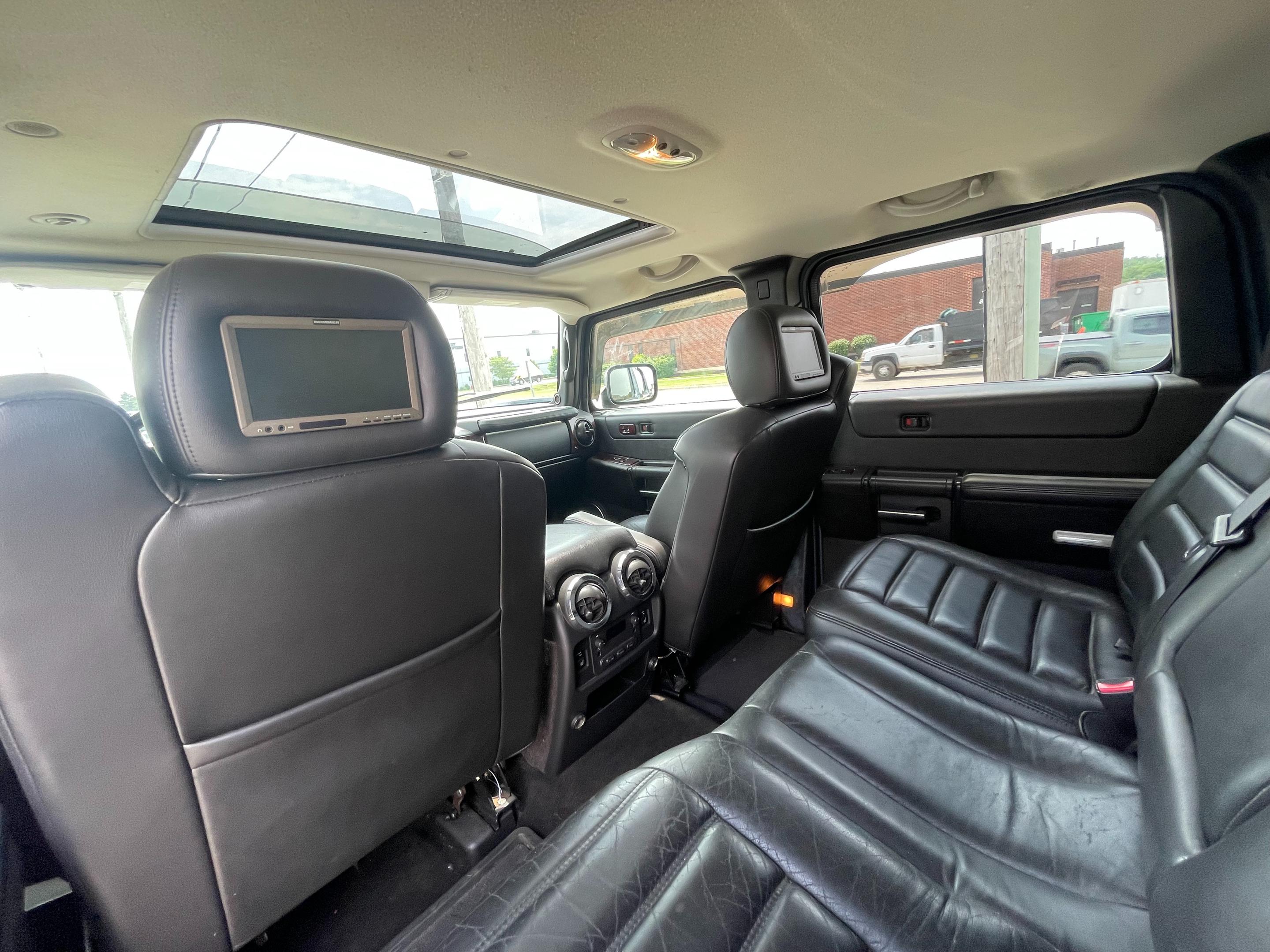 2006 HUMMER H2 - Image 2