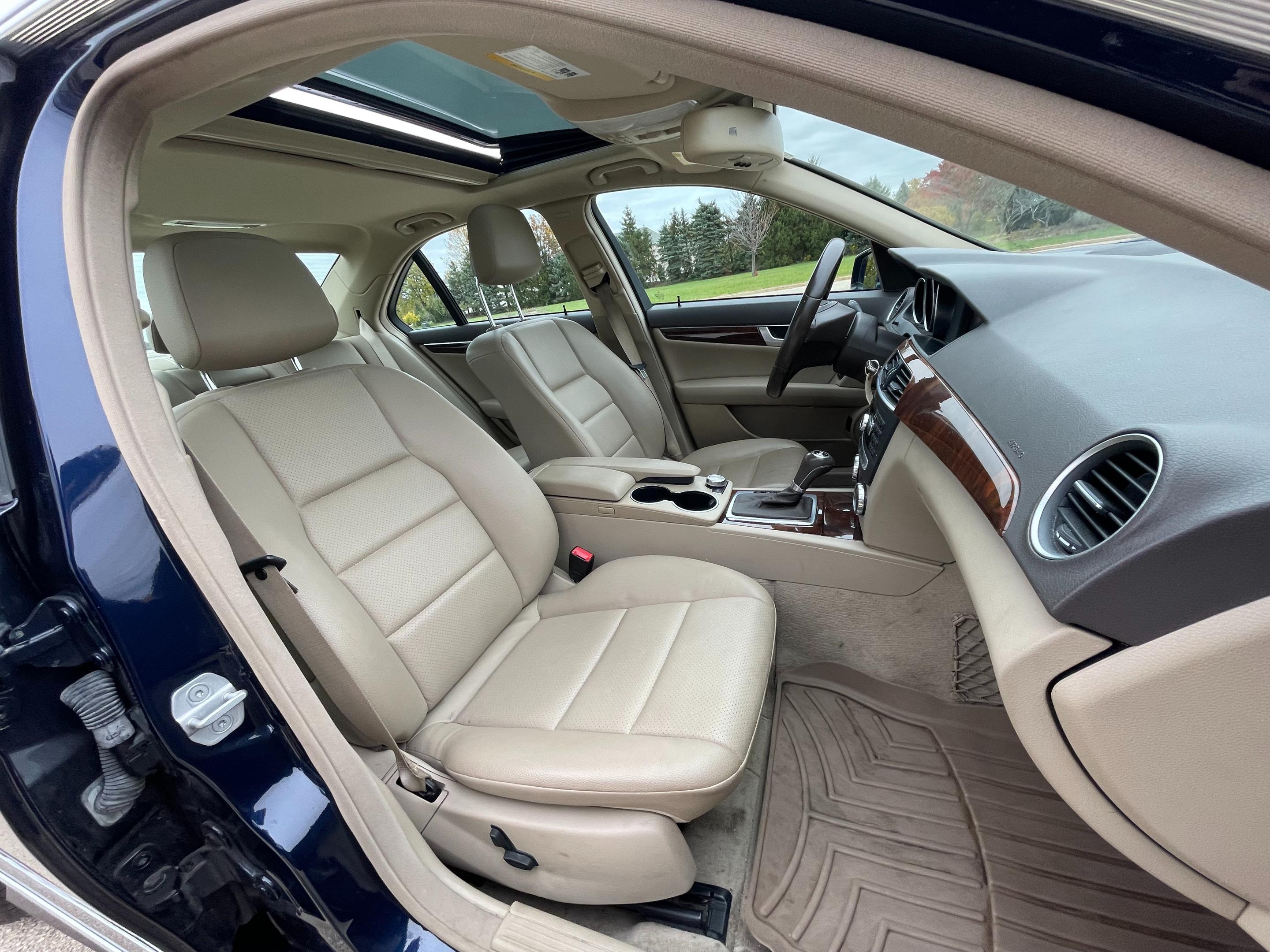 2012 MERCEDES-BENZ C-CLASS - Image 18