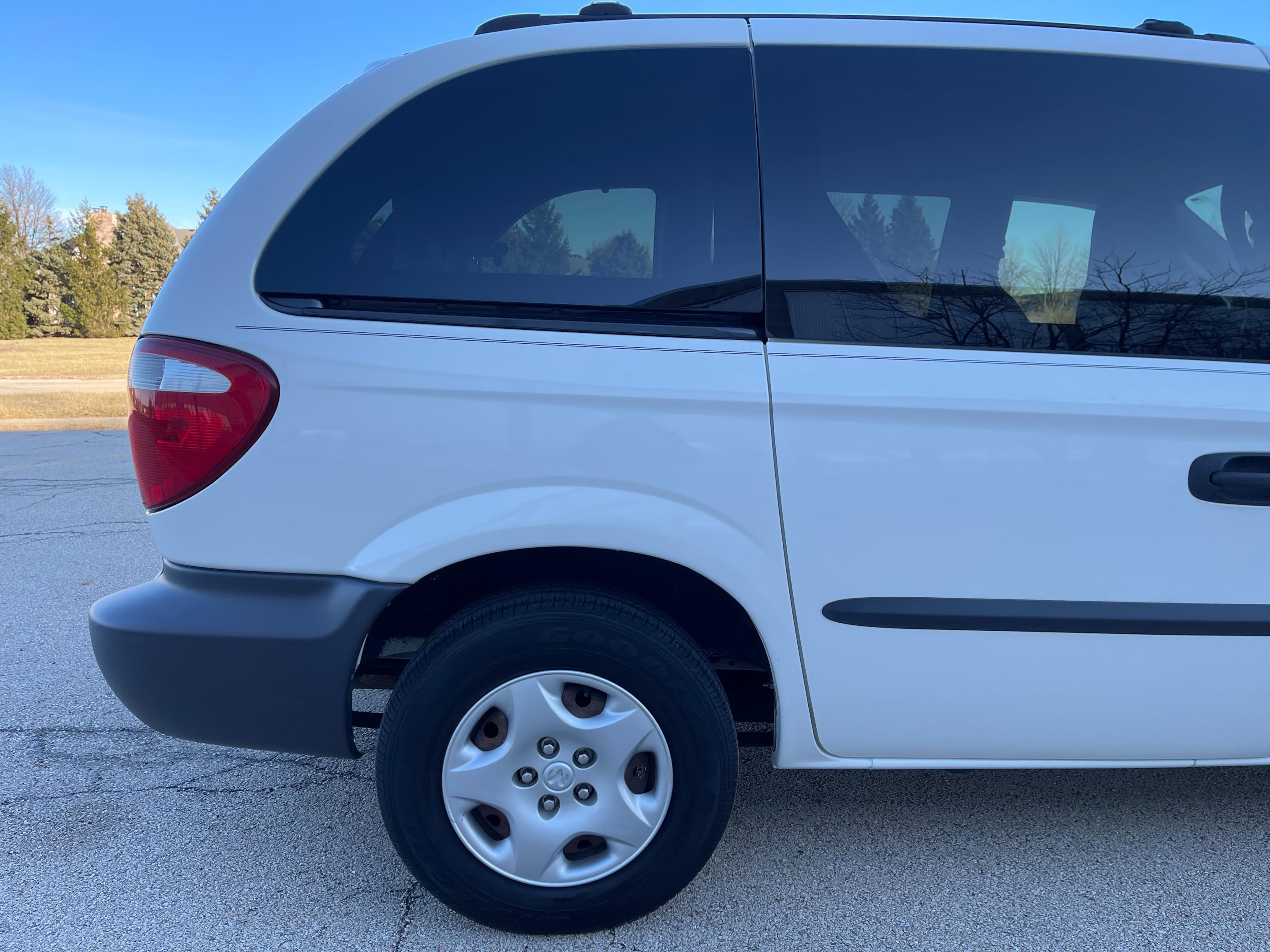 2003 DODGE CARAVAN/GRAND CARAVAN - Image 36