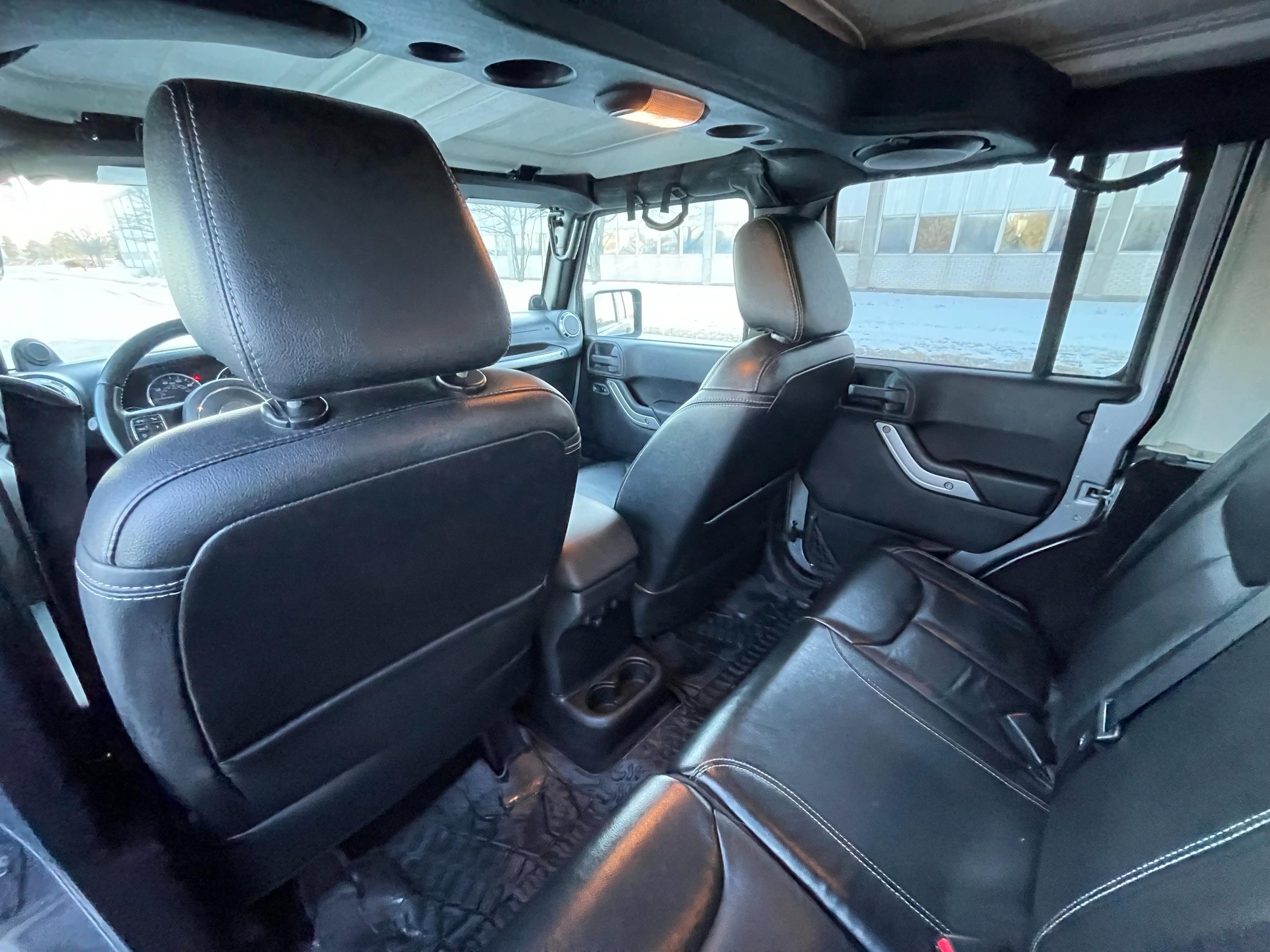 2013 JEEP WRANGLER - Image 32