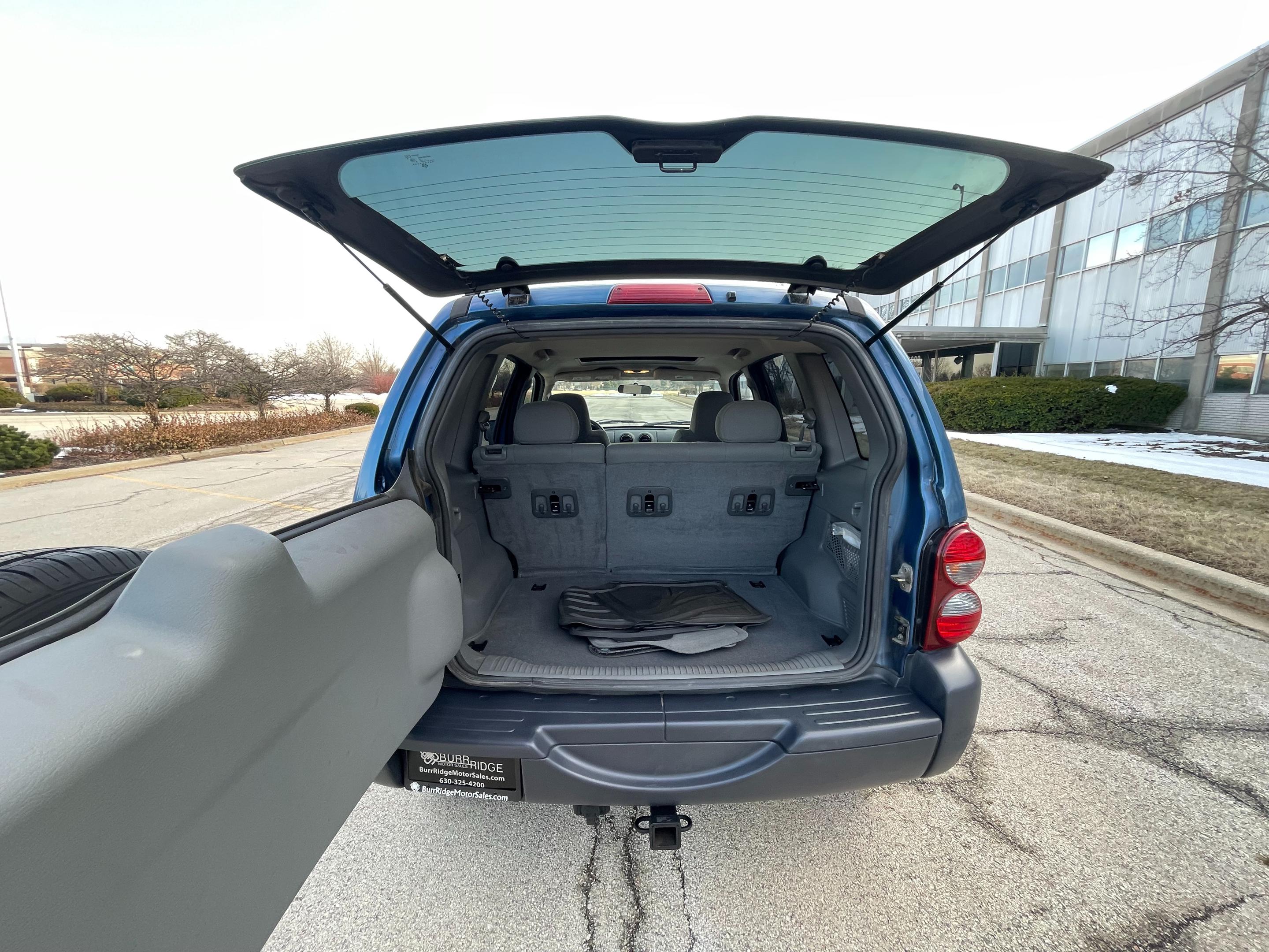 2005 JEEP LIBERTY - Image 25