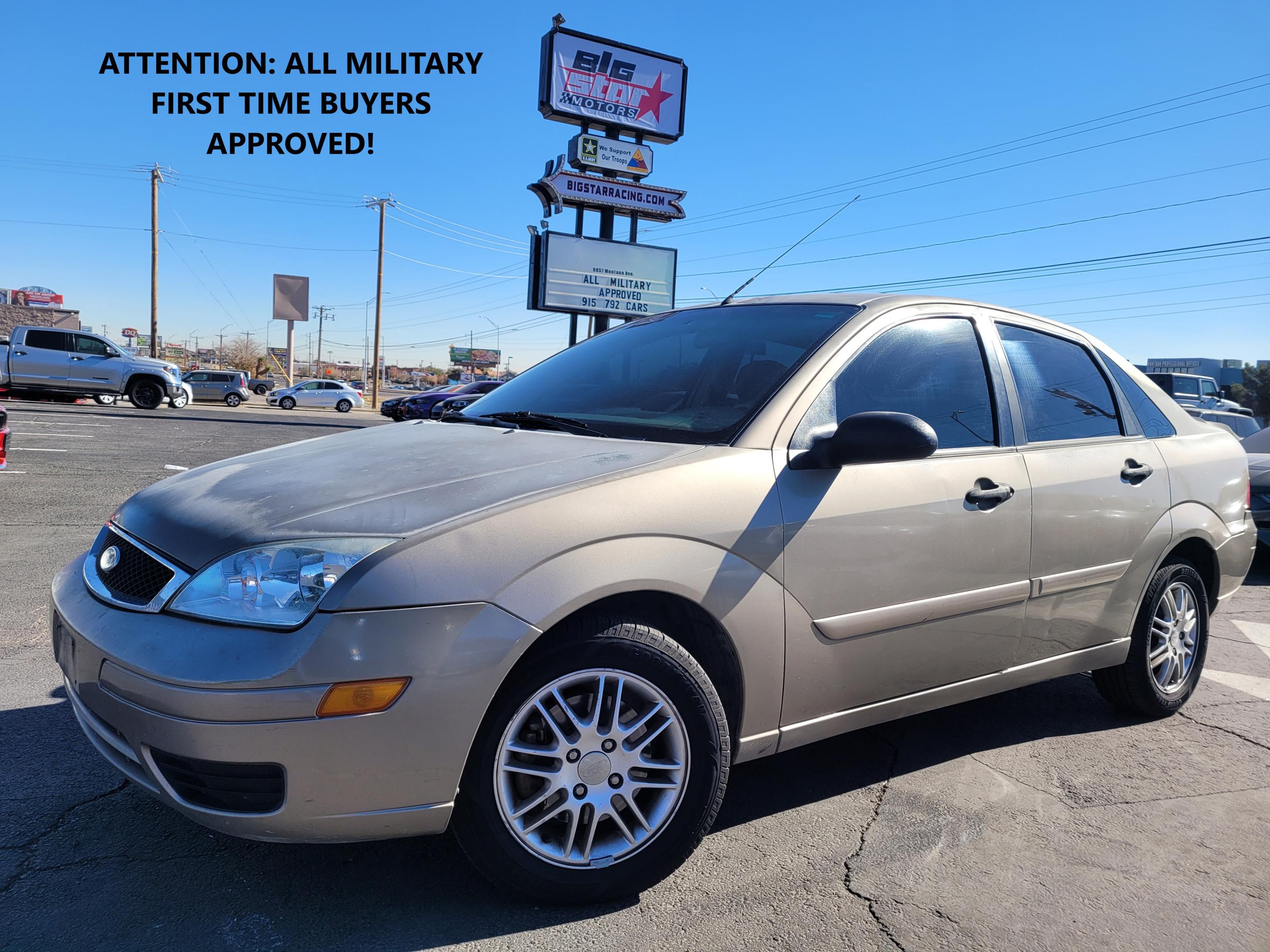 2005 Ford Focus ZX4 SE Sedan FWD |