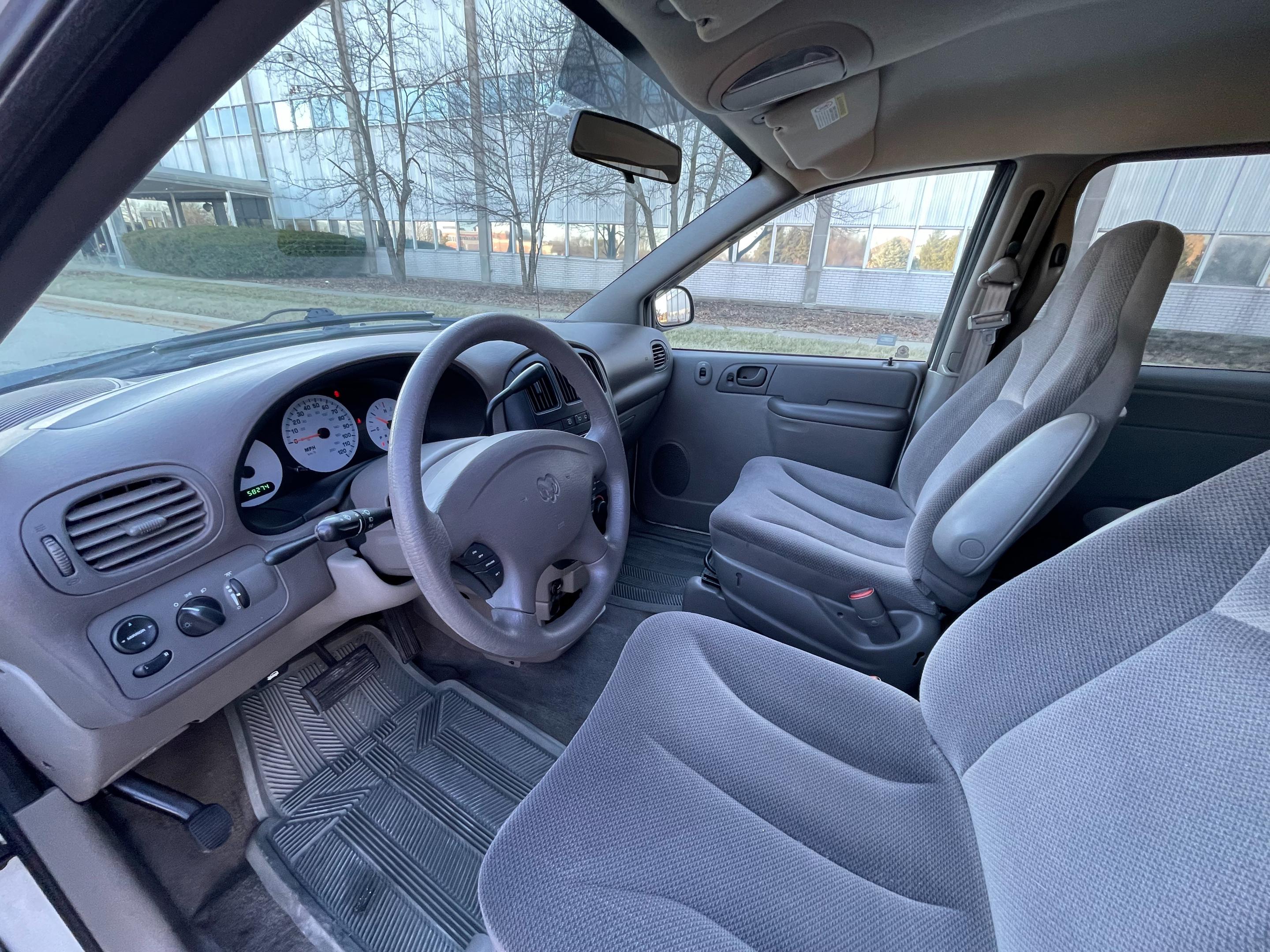 2003 DODGE CARAVAN/GRAND CARAVAN - Image 1