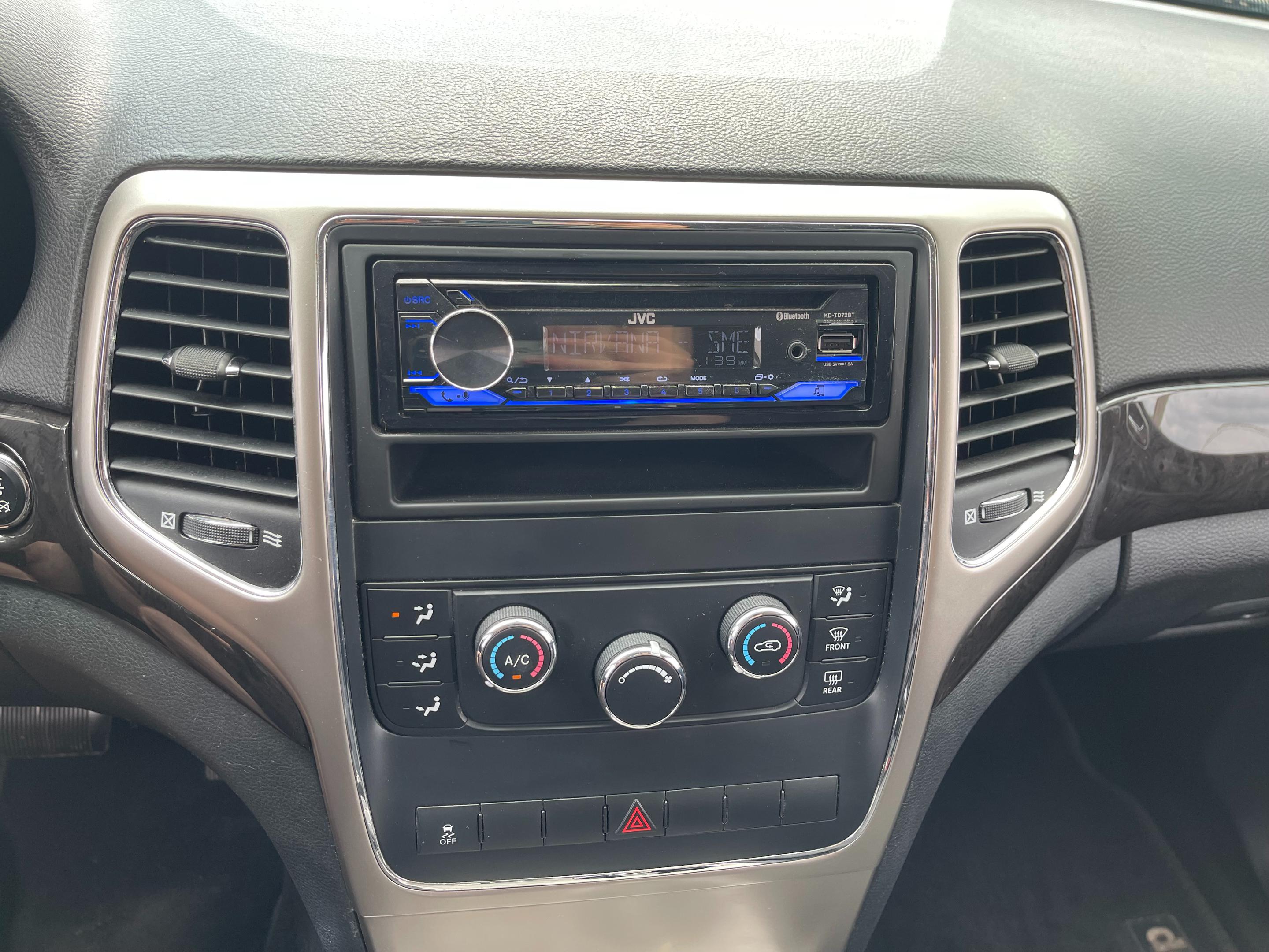 2011 JEEP GRAND CHEROKEE - Image 5