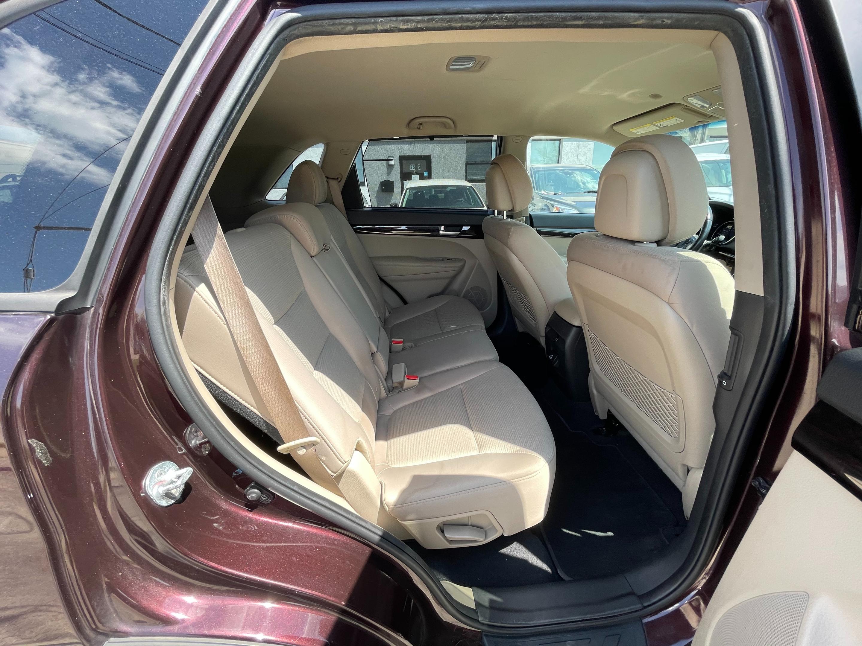 2014 KIA SORENTO - Image 15