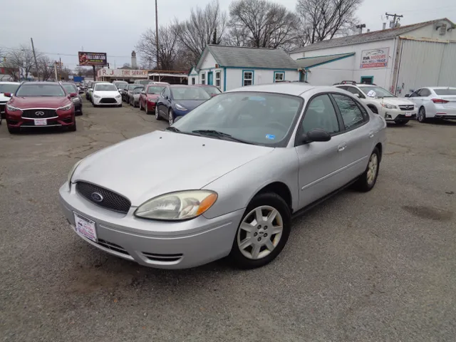 2004 Ford Taurus LX