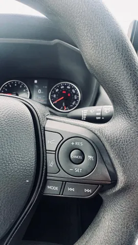 2022 Toyota RAV4 LE - Photo 14