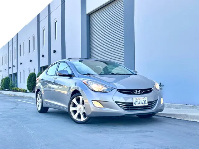 2012 Hyundai Elantra's photo