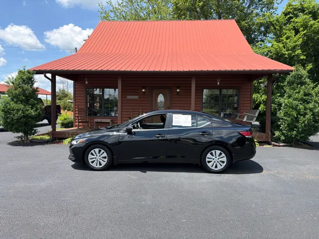 2022 Nissan Sentra S CVT's photo