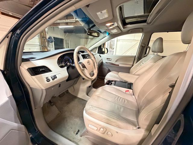 2012 Toyota Sienna Limited FWD 7-Passsenger V6