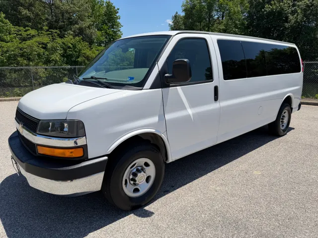 2016 Chevrolet Express 3500 LS Extended's photo