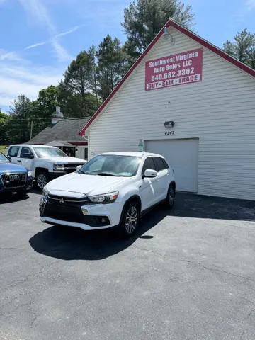 2018 Mitsubishi Outlander Sport 2.0 ES 2WD CVT's photo