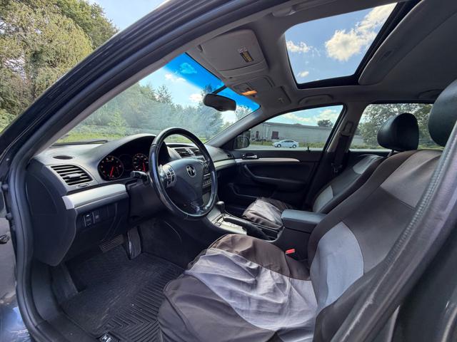 2005 Acura TSX 5-Speed AT