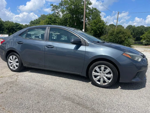 2015 Toyota Corolla's photo