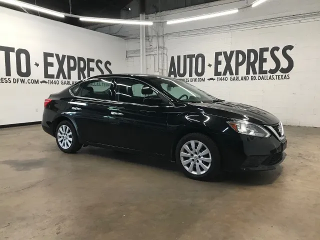 2017 Nissan Sentra S CVT's photo