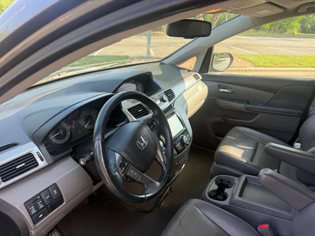 2015 Honda Odyssey EX-L - Photo 13