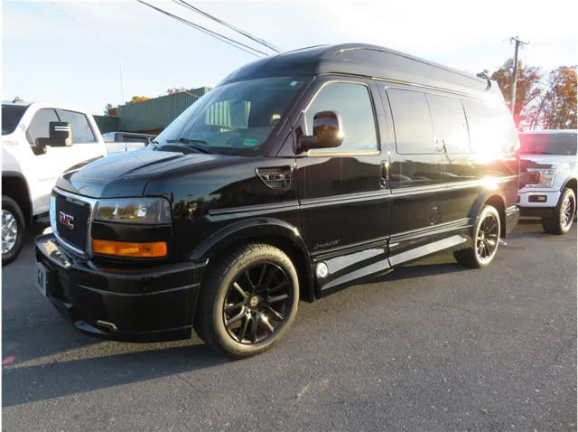 2020 GMC Savana Cargo Work Van's photo