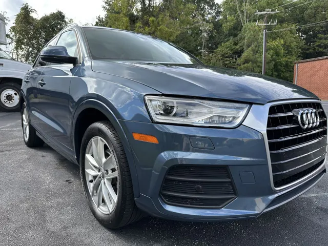 2016 Audi Q3 Premium Plus photo 2