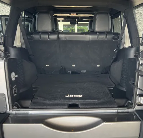 2014 Jeep Wrangler Unlimited Freedom photo 6