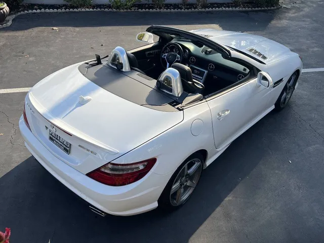 2015 Mercedes Benz SLK 350 photo 2