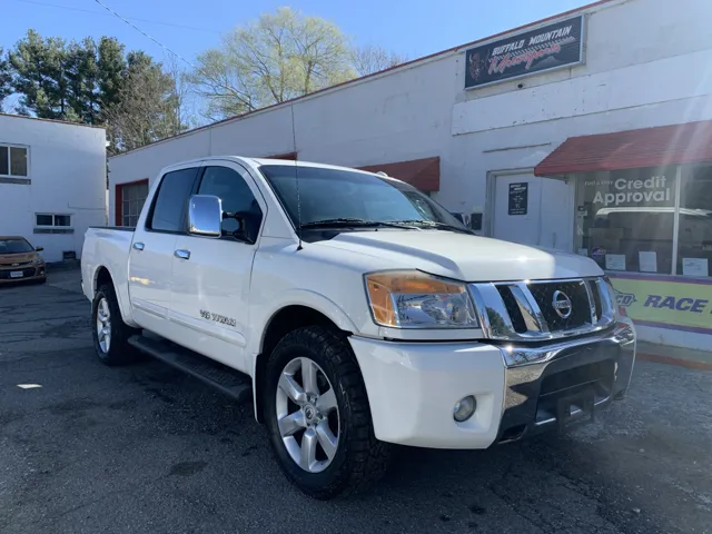 2011 Nissan Titan SL