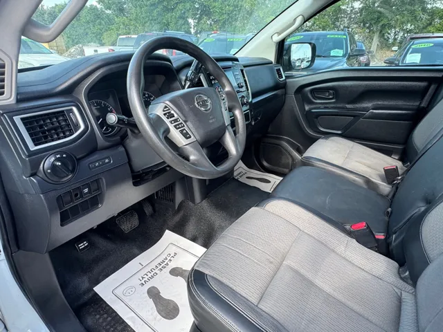 2017 Nissan Titan S - Photo 7