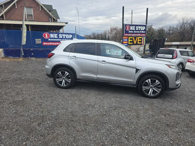 2021 Mitsubishi Outlander Sport SE's photo