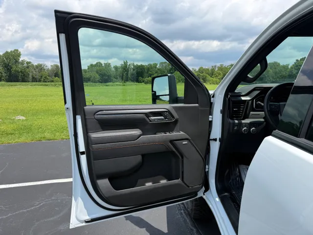2026 GMC Sierra 2500HD AT4 - Photo 17