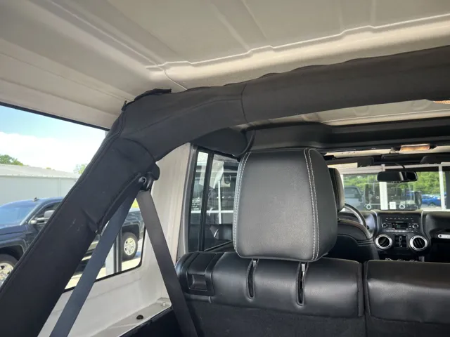 2014 Jeep Wrangler Unlimited Freedom photo 7