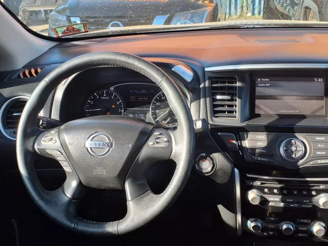 2013 Nissan Pathfinder SV - Photo 8