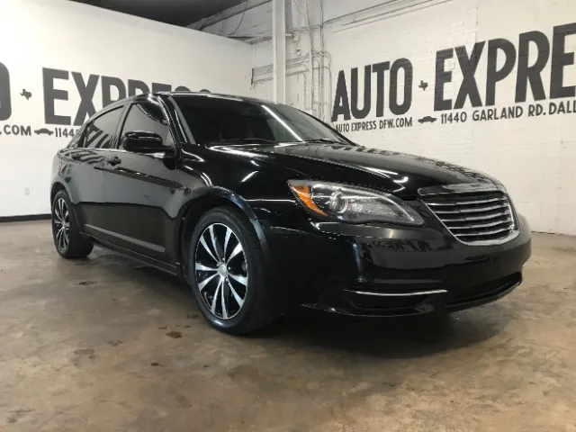 2013 Chrysler 200 Touring