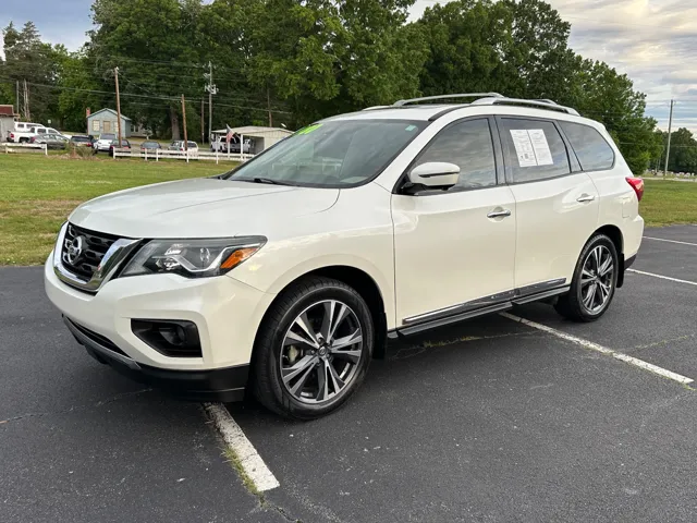 2017 Nissan Pathfinder Platinum