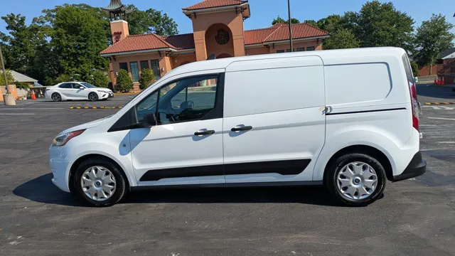 2022 Ford Transit Connect's photo