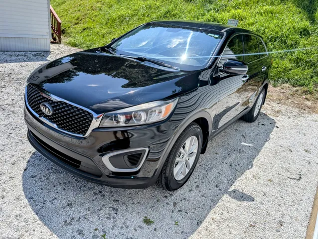 2018 Kia Sorento LX photo 4